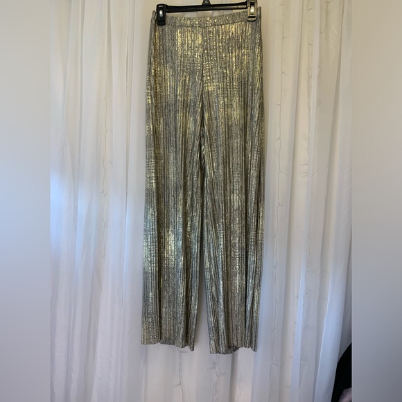 Elevenses Pleated Metallic wide Leg pants - Picture 2 of 5